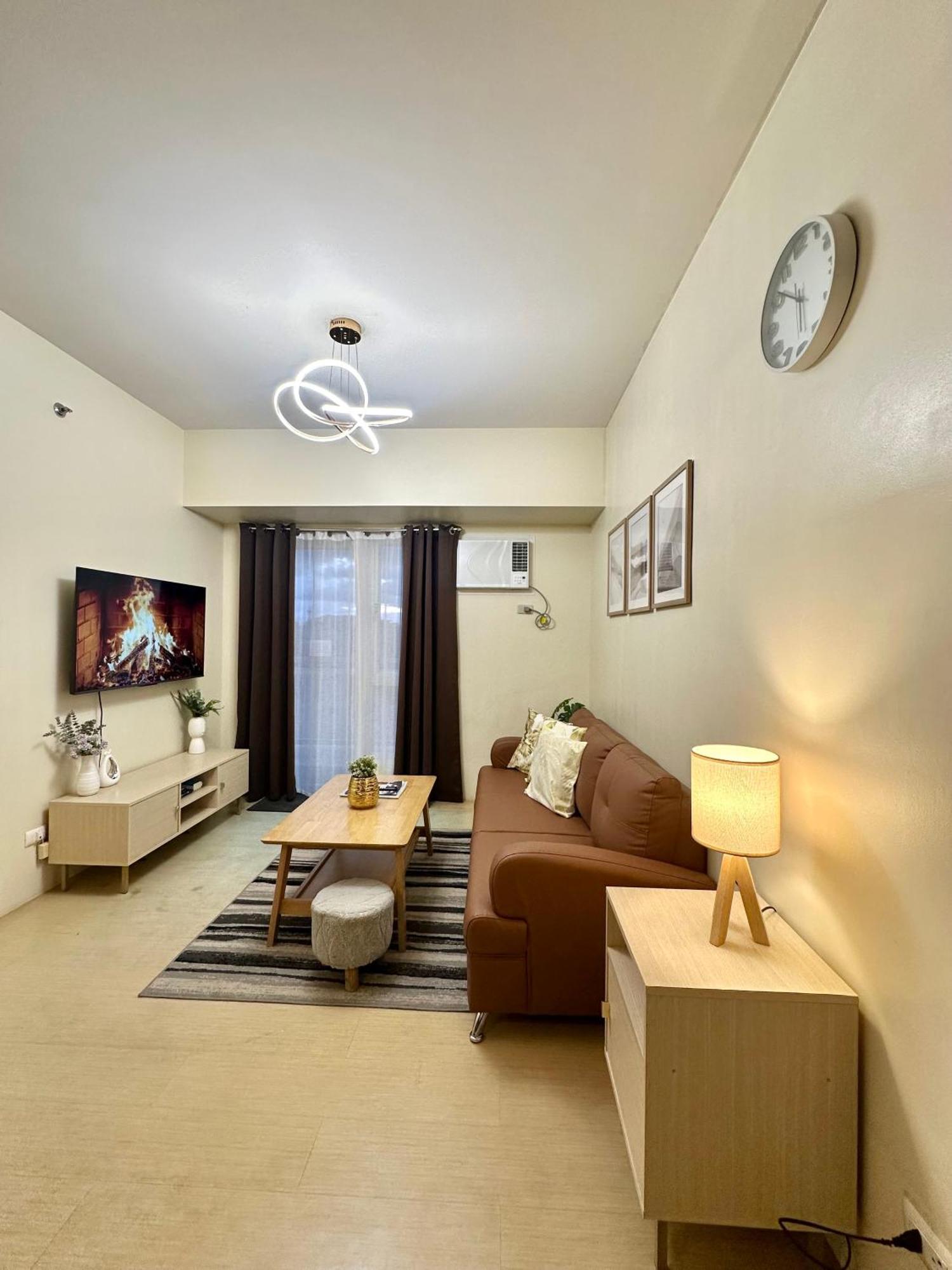 2-Bedroom Condo Unit With Balcony At Centrio Tower Beside Ayala Centrio Mall Downtown Cdo Cagayan de Oro Ngoại thất bức ảnh