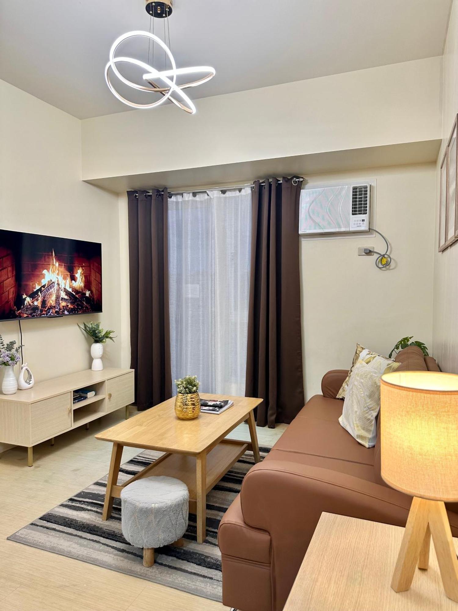 2-Bedroom Condo Unit With Balcony At Centrio Tower Beside Ayala Centrio Mall Downtown Cdo Cagayan de Oro Ngoại thất bức ảnh