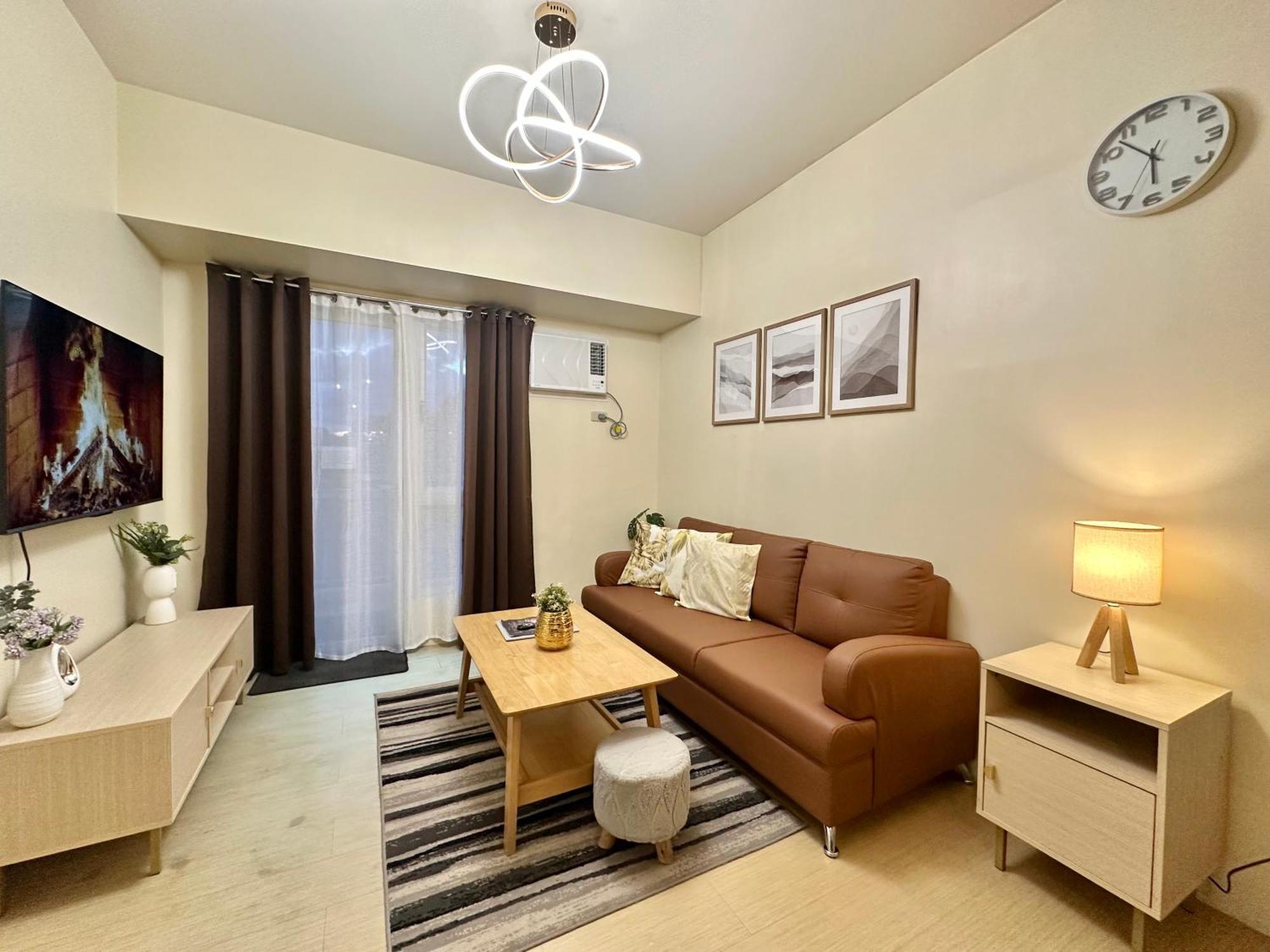 2-Bedroom Condo Unit With Balcony At Centrio Tower Beside Ayala Centrio Mall Downtown Cdo Cagayan de Oro Ngoại thất bức ảnh