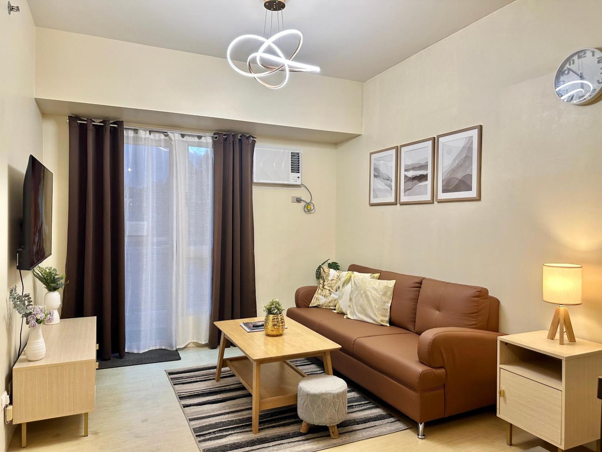 2-Bedroom Condo Unit With Balcony At Centrio Tower Beside Ayala Centrio Mall Downtown Cdo Cagayan de Oro Ngoại thất bức ảnh
