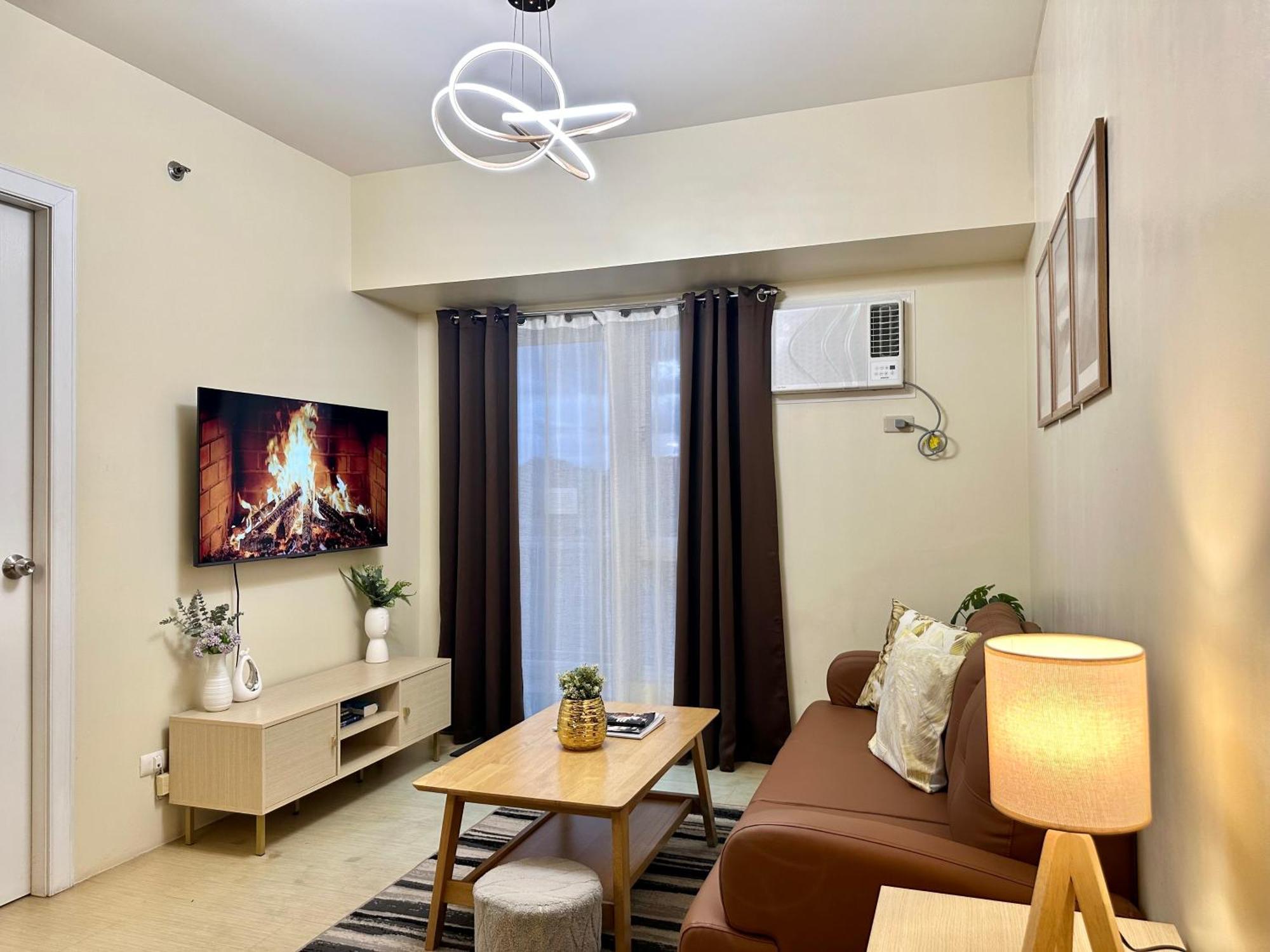 2-Bedroom Condo Unit With Balcony At Centrio Tower Beside Ayala Centrio Mall Downtown Cdo Cagayan de Oro Ngoại thất bức ảnh