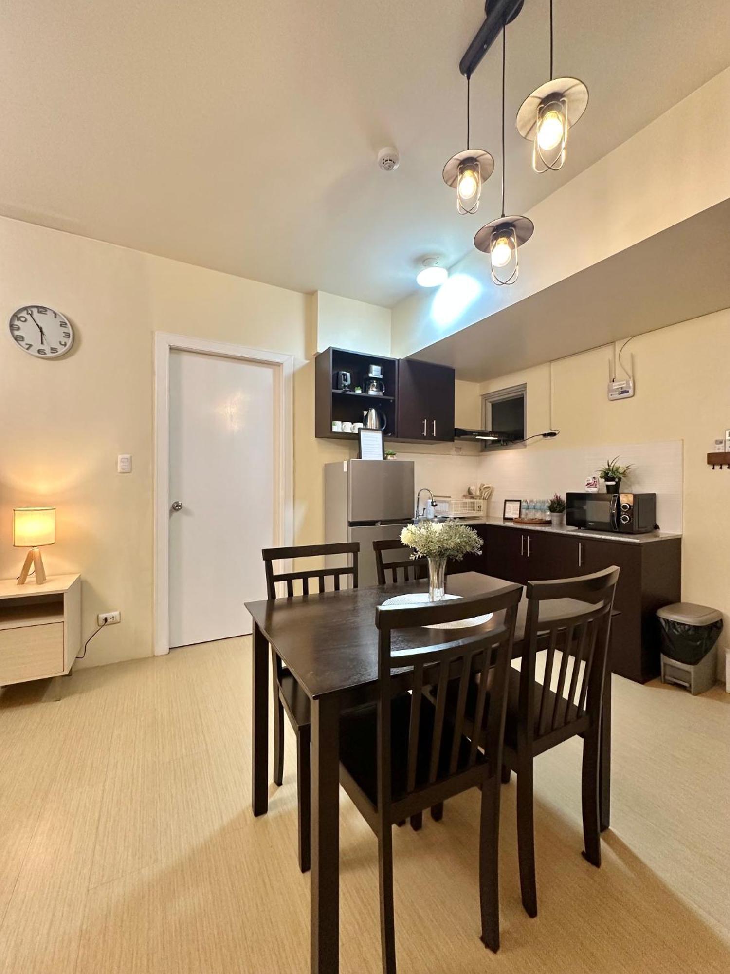 2-Bedroom Condo Unit With Balcony At Centrio Tower Beside Ayala Centrio Mall Downtown Cdo Cagayan de Oro Ngoại thất bức ảnh