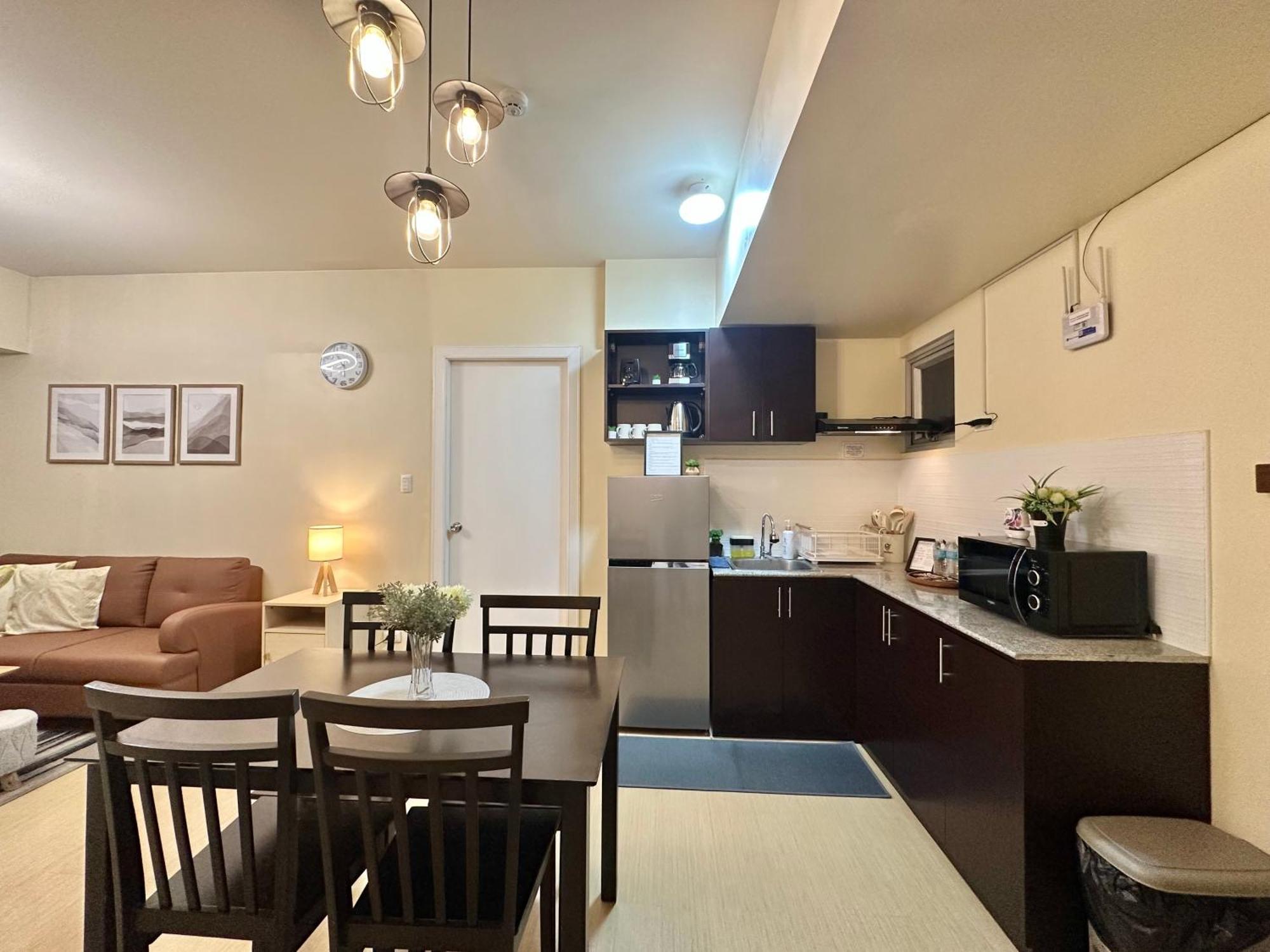 2-Bedroom Condo Unit With Balcony At Centrio Tower Beside Ayala Centrio Mall Downtown Cdo Cagayan de Oro Ngoại thất bức ảnh