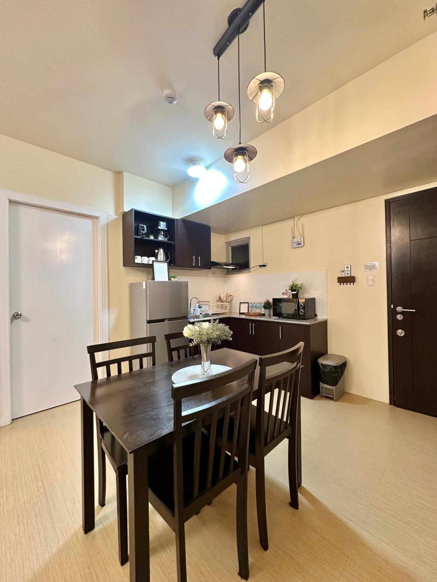 2-Bedroom Condo Unit With Balcony At Centrio Tower Beside Ayala Centrio Mall Downtown Cdo Cagayan de Oro Ngoại thất bức ảnh